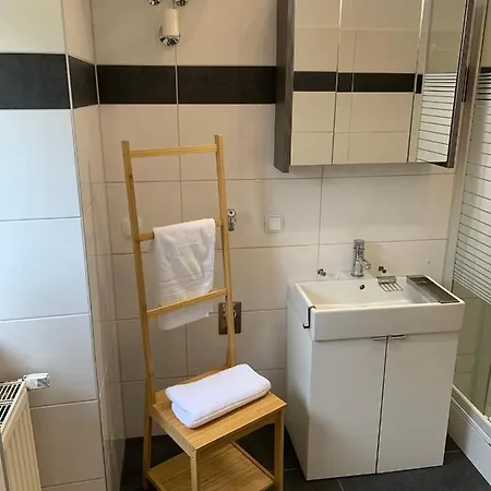 Apartment Traveler's Shelter - By Nahuen