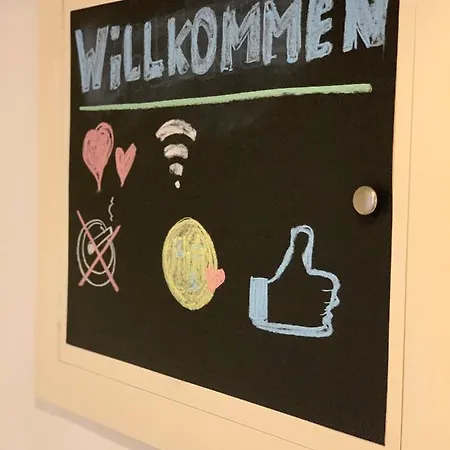 Traveler's Shelter - By Nahuen * グラーツ