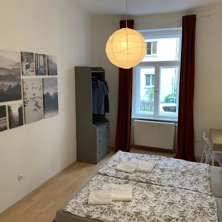 Traveler's Shelter - By Nahuen * Graz