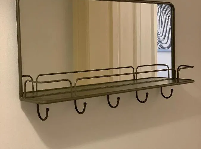 Traveler's Shelter - By Nahuen アパート