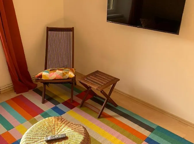 Traveler's Shelter - By Nahuen アパート